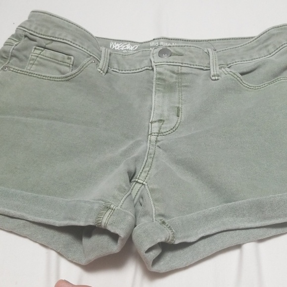 Denim shorts - Picture 1 of 2
